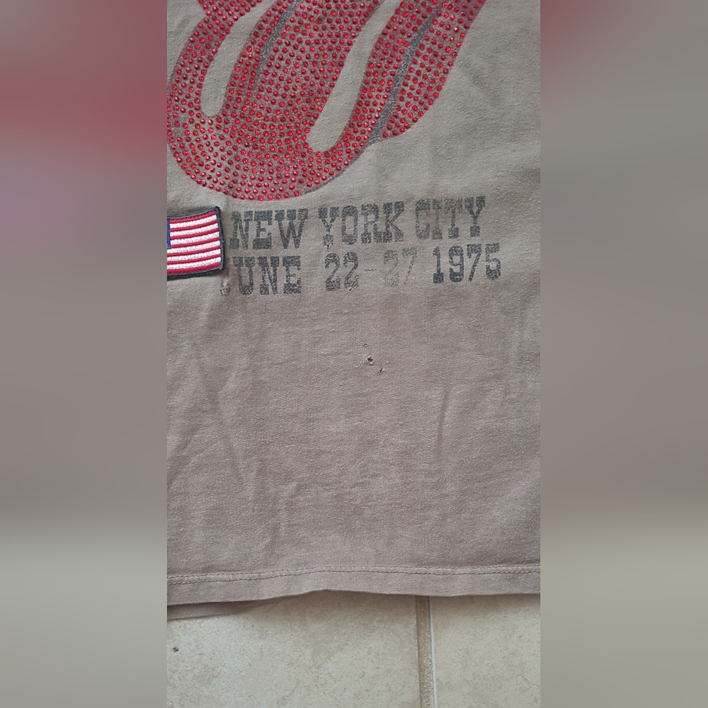 The Rolling Stones Shirt w/Red Rhinestones Tongue, Large, Fabulous Used Shirt - Picture 7 of 8